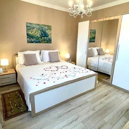 Apartment For 6 + Free Parking Place Zadar Exterior foto