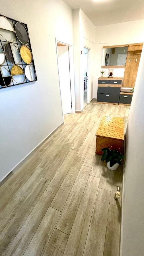 For 6 + Free Parking Place Apartment