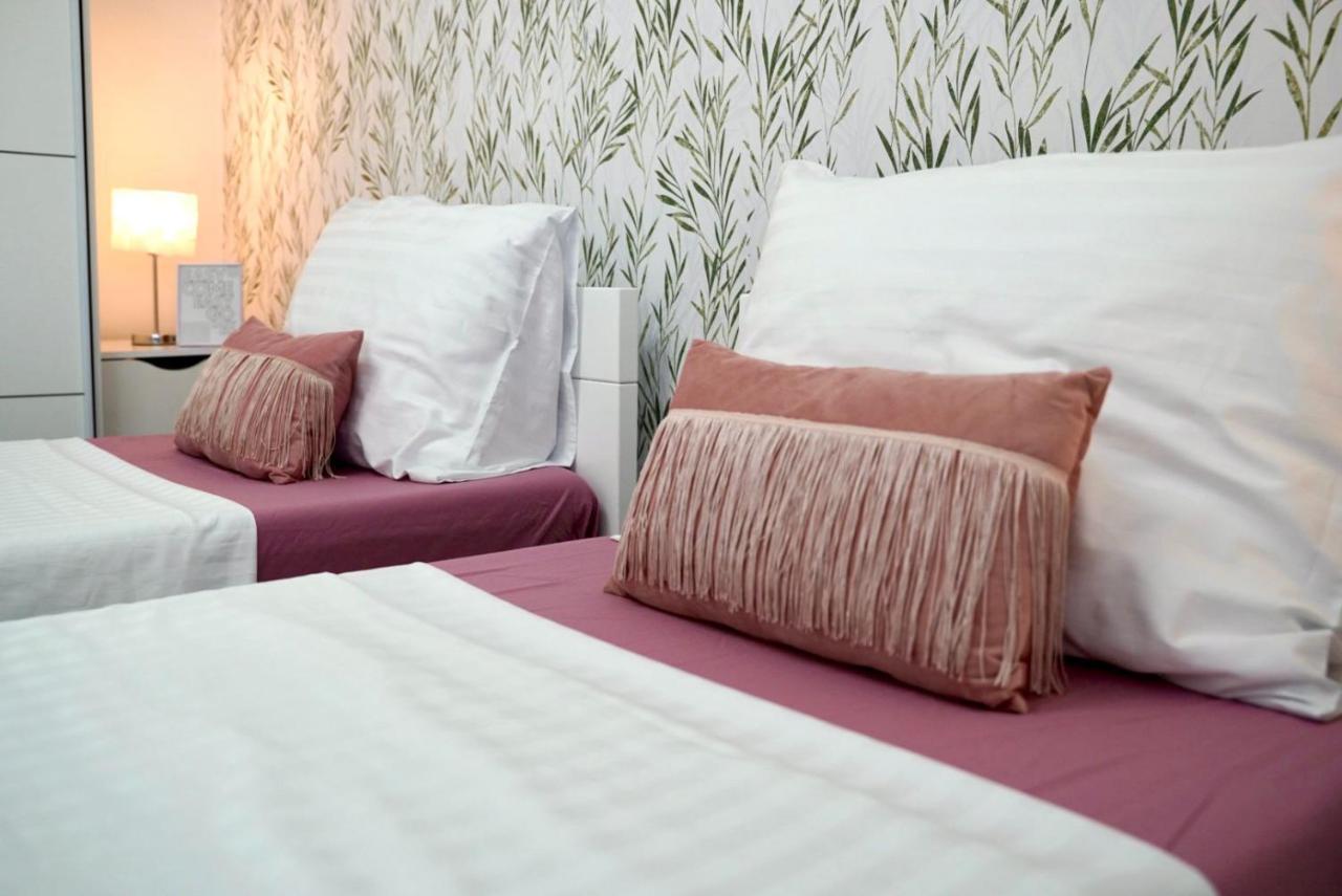 Apartament For 6 + Free Parking Place *