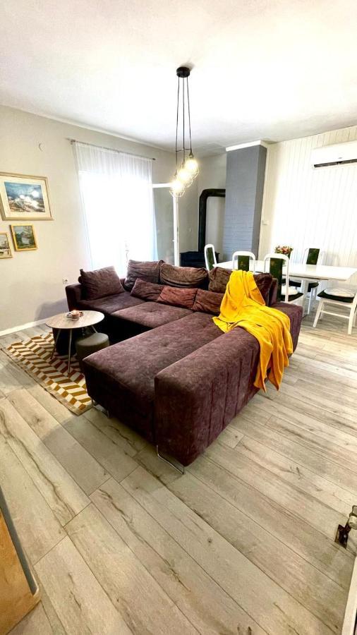 For 6 + Free Parking Place Apartament Zadar