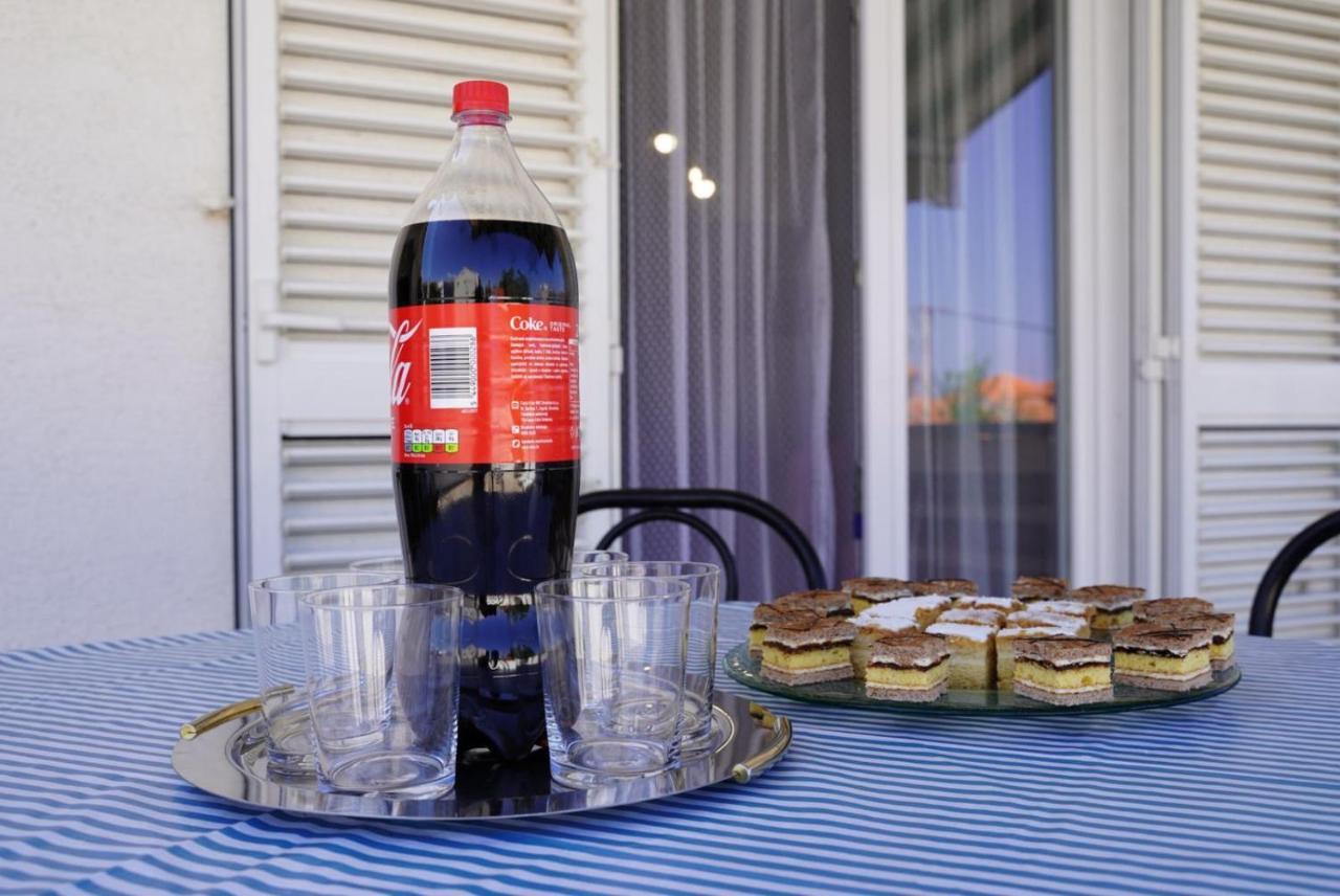 For 6 + Free Parking Place Apartament