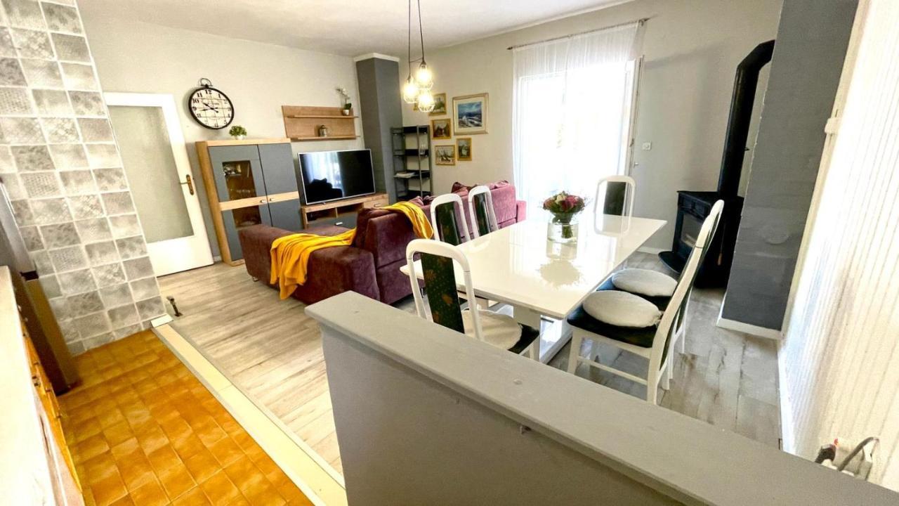For 6 + Free Parking Place Apartment Zadar